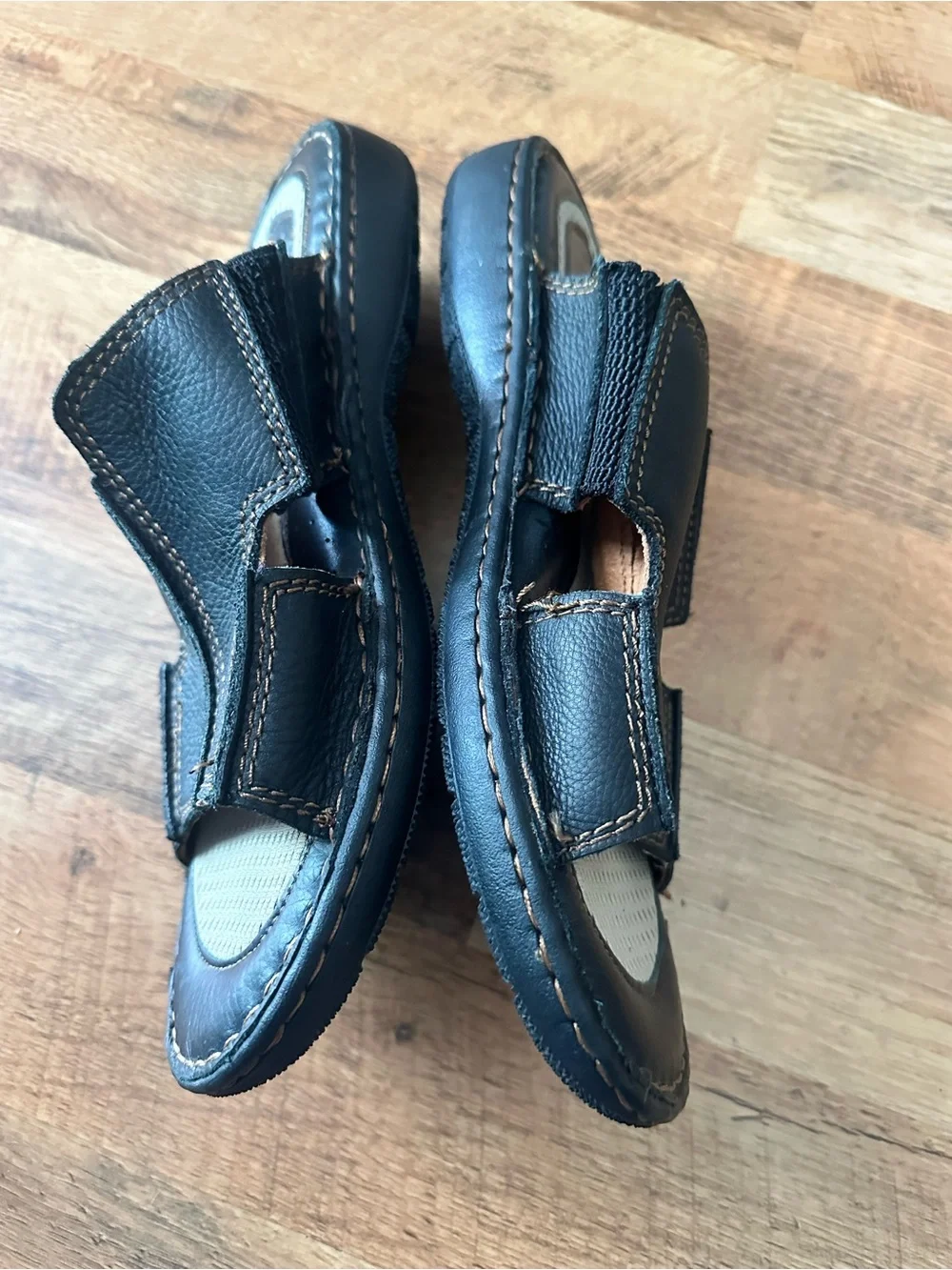Born comfortable black